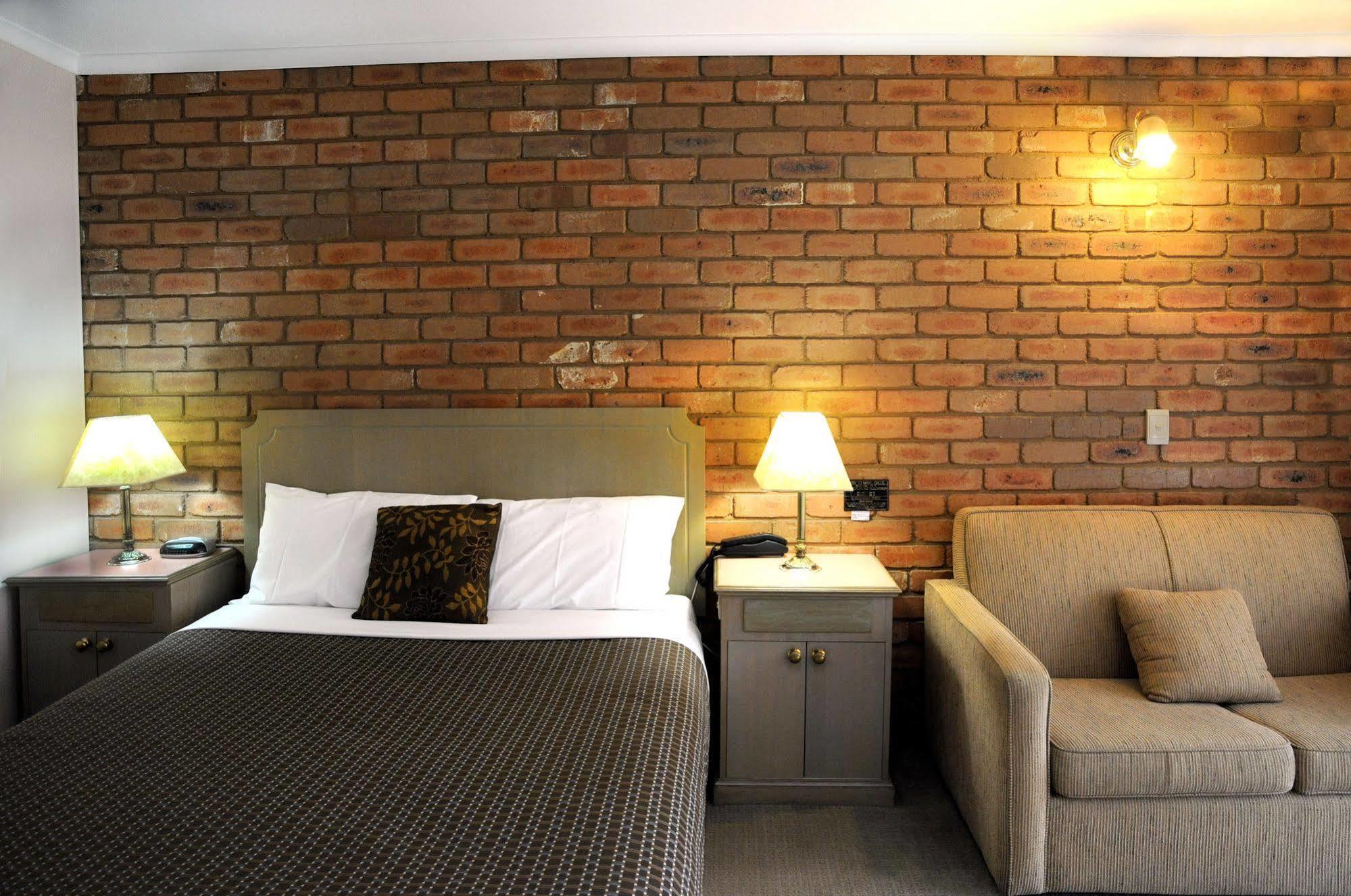 Golden Square Motor Inn Бендиго Экстерьер фото